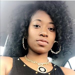 Meet your Posher, Tiffany